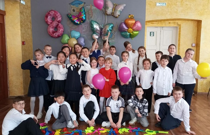 Классные девчонки!